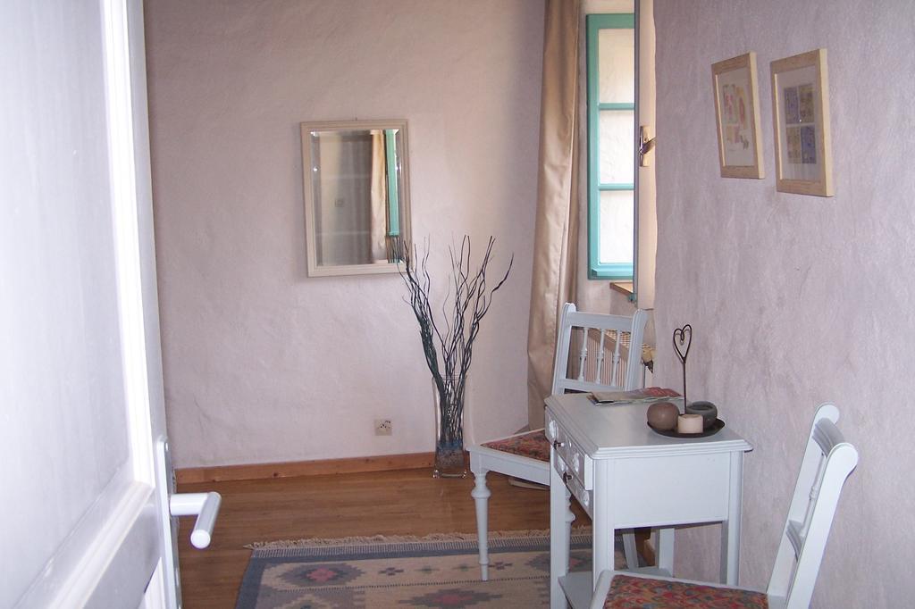 Salomony Chambre D'Hotes Marcols-les-Eaux 객실 사진